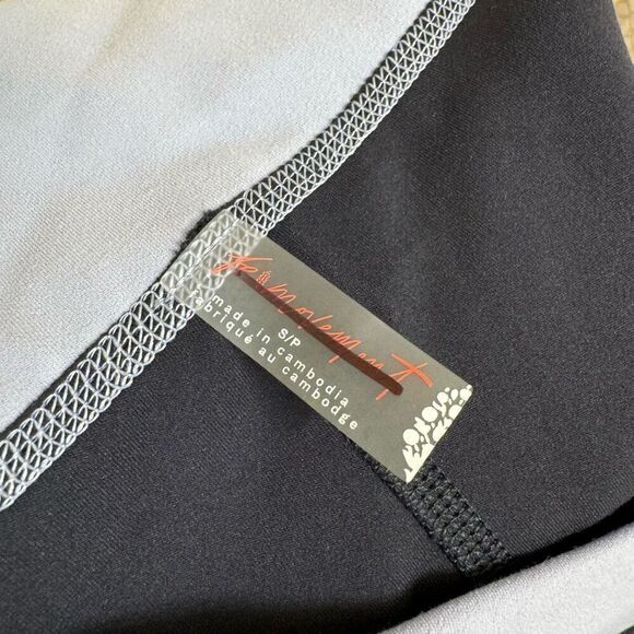 Free People Movement Sail Away Lilac Black Soft Stretchy Leggings Small NWOT - Picture 3 of 10